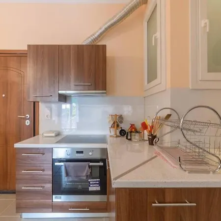 Bright Newly Renovated Near & Center+ac Apartamento Anemomylos