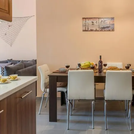 Bright Newly Renovated Near & Center+ac Apartamento Anemomylos