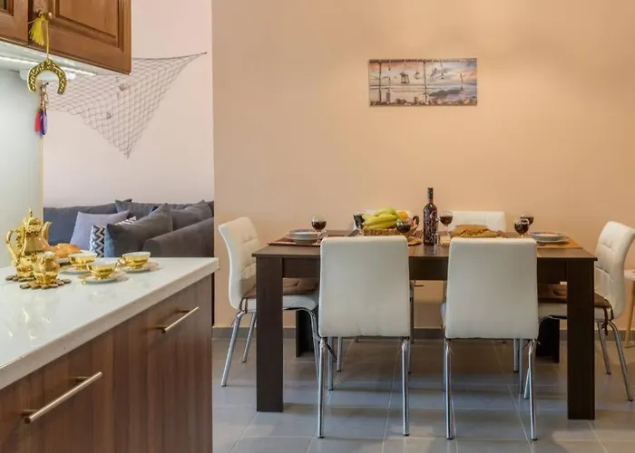 Bright Newly Renovated Near & Center+ac Apartamento Anemomylos